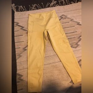 Girlfriend collective pear leggings- L